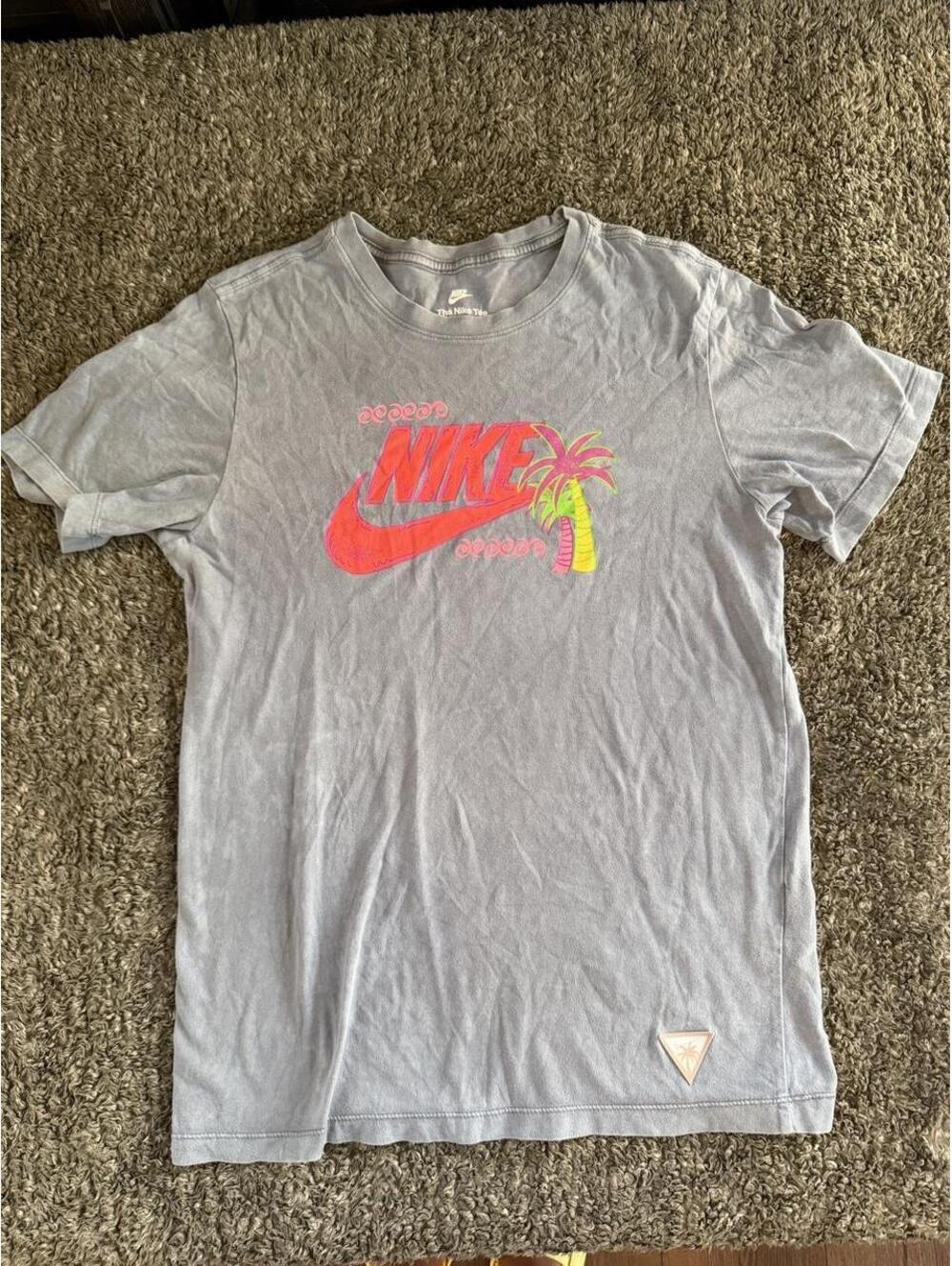 Nike The Nike Tee Graphic T-Shirt Small Made in Egypt